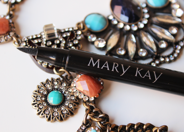 Midnight Jewels la nueva colección de maquillaje de Mary Kay 