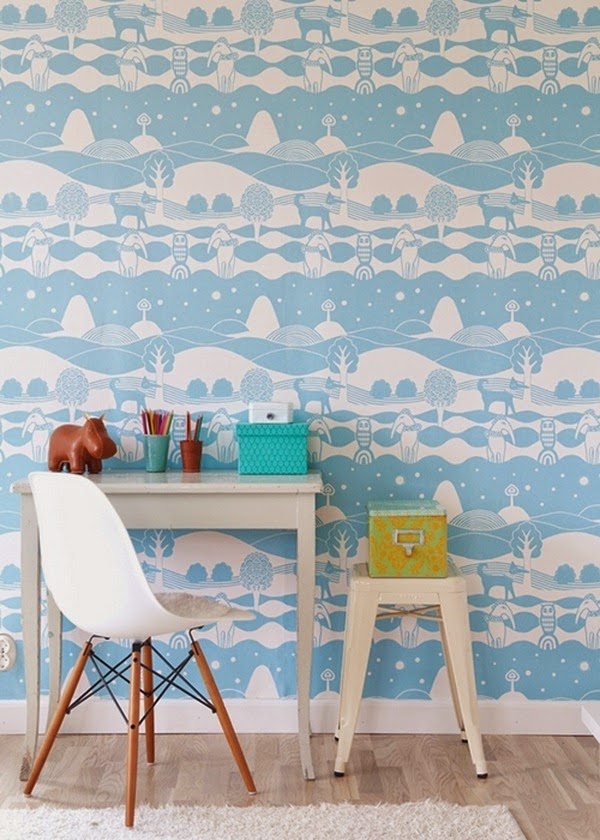 The importance of decoration study room of the small house