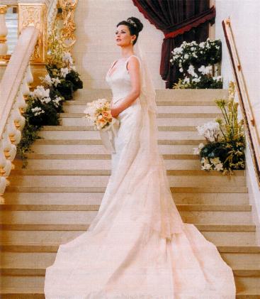 Red Carpet Wedding: Catherine Zeta-Jones and Michael Douglas - Red
