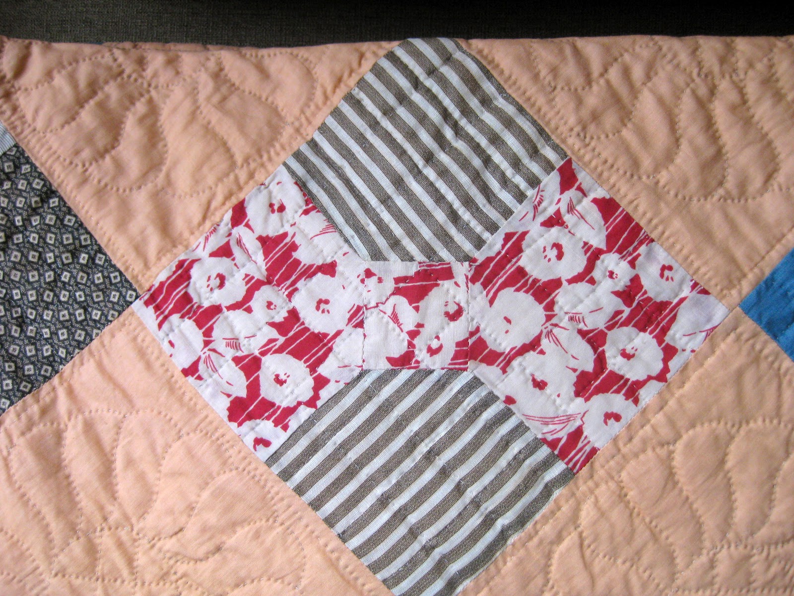piecefullife vintage quilt thursdaybow tie quilt