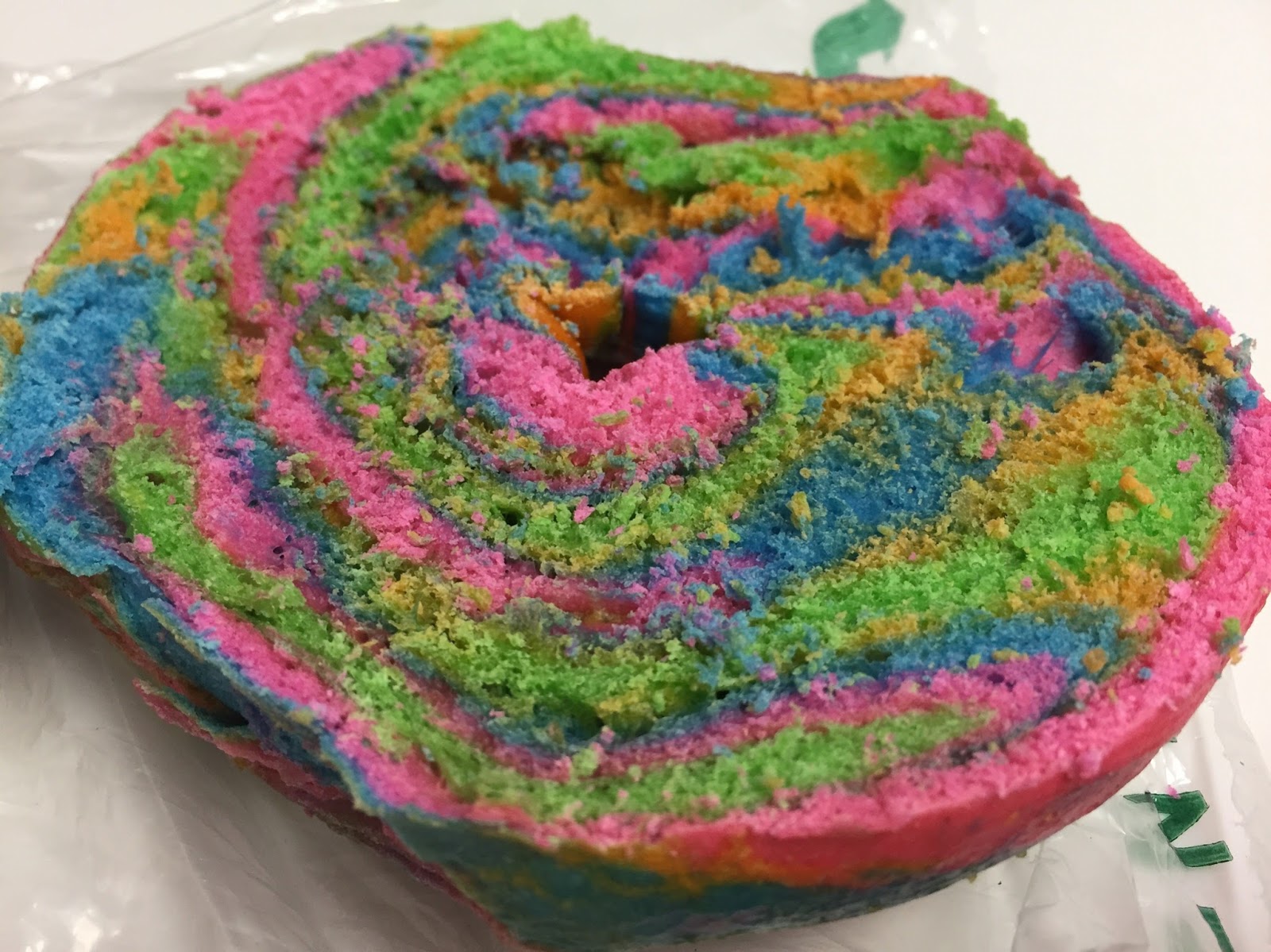 Rainbow Bagel From Stew Leonard's / ステューレナーズのレインボーベーグル I'm Made of