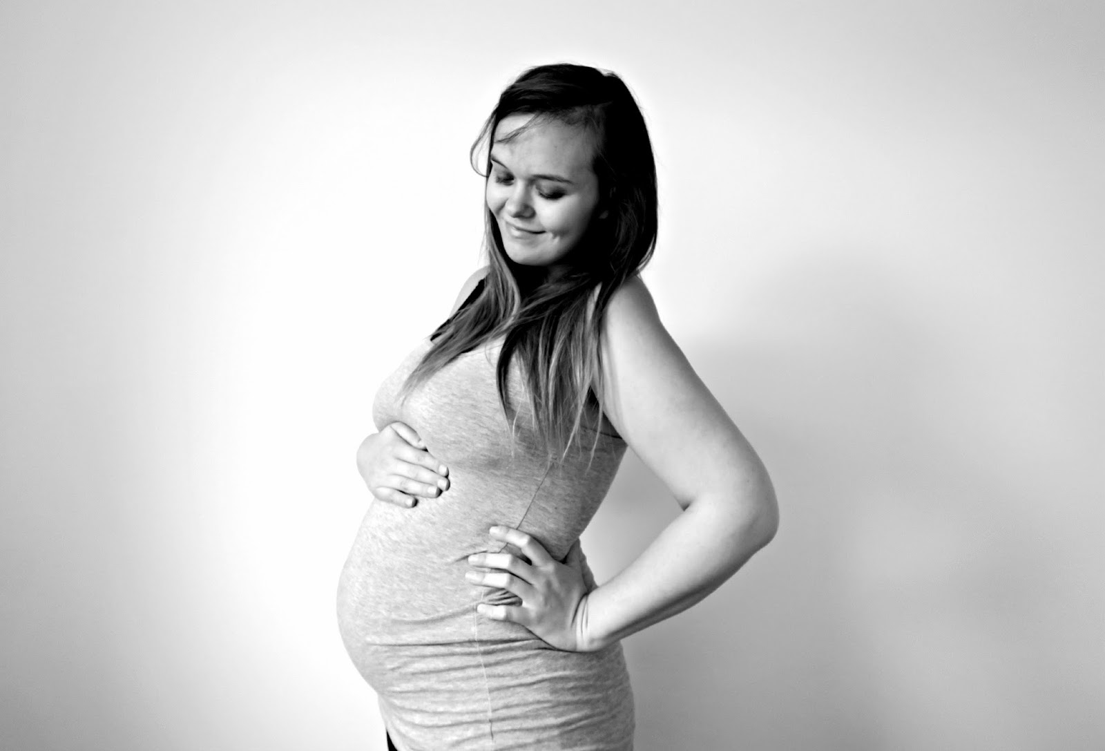 18 c беременной. Беременна в 18. Живот на 18 неделе беременности. 18 c беременной. Живот беременной женщины.