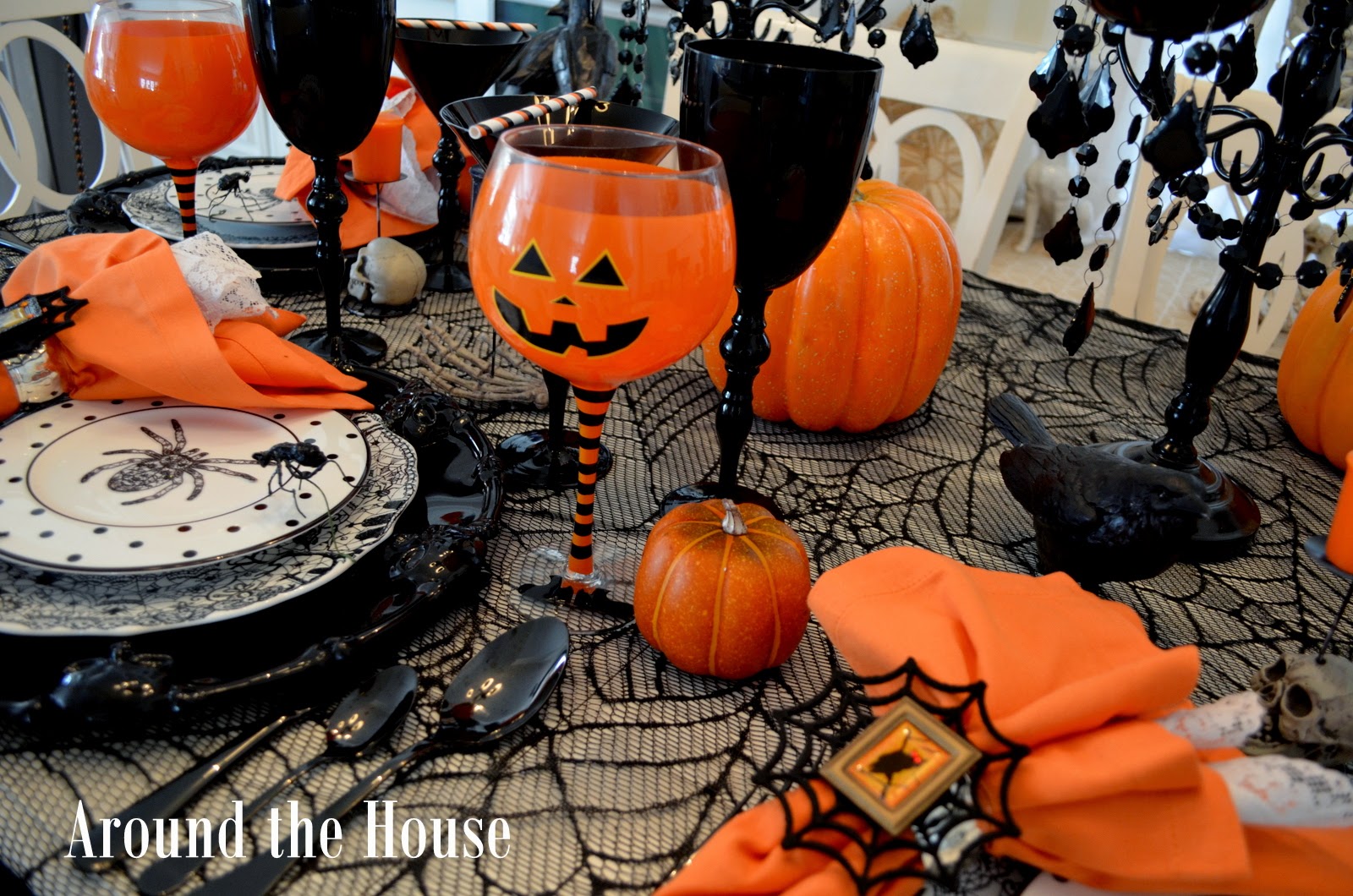 Around the House: SCARY HALLOWEEN TABLESCAPE BOO--BOO