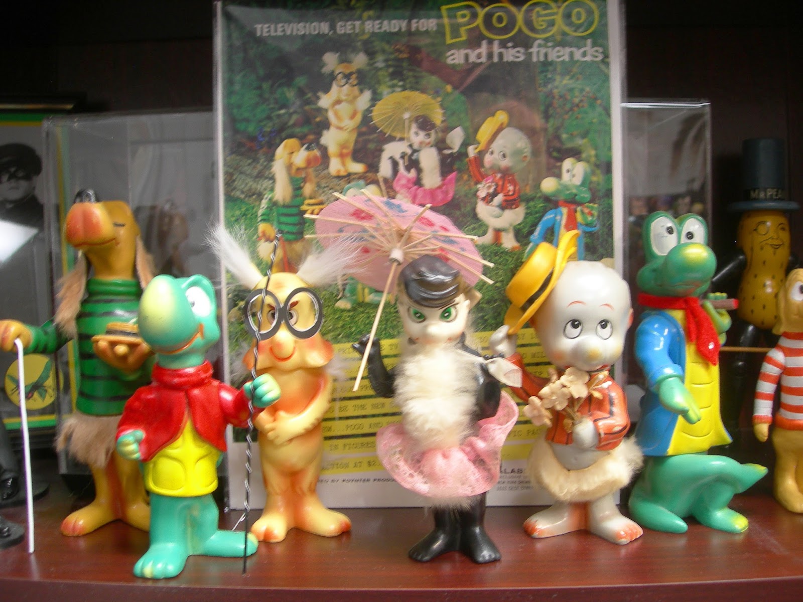 bondtoddbond POGO VINYL FIGURES BY POYNTER AND PROCTOR AND GAMBLE