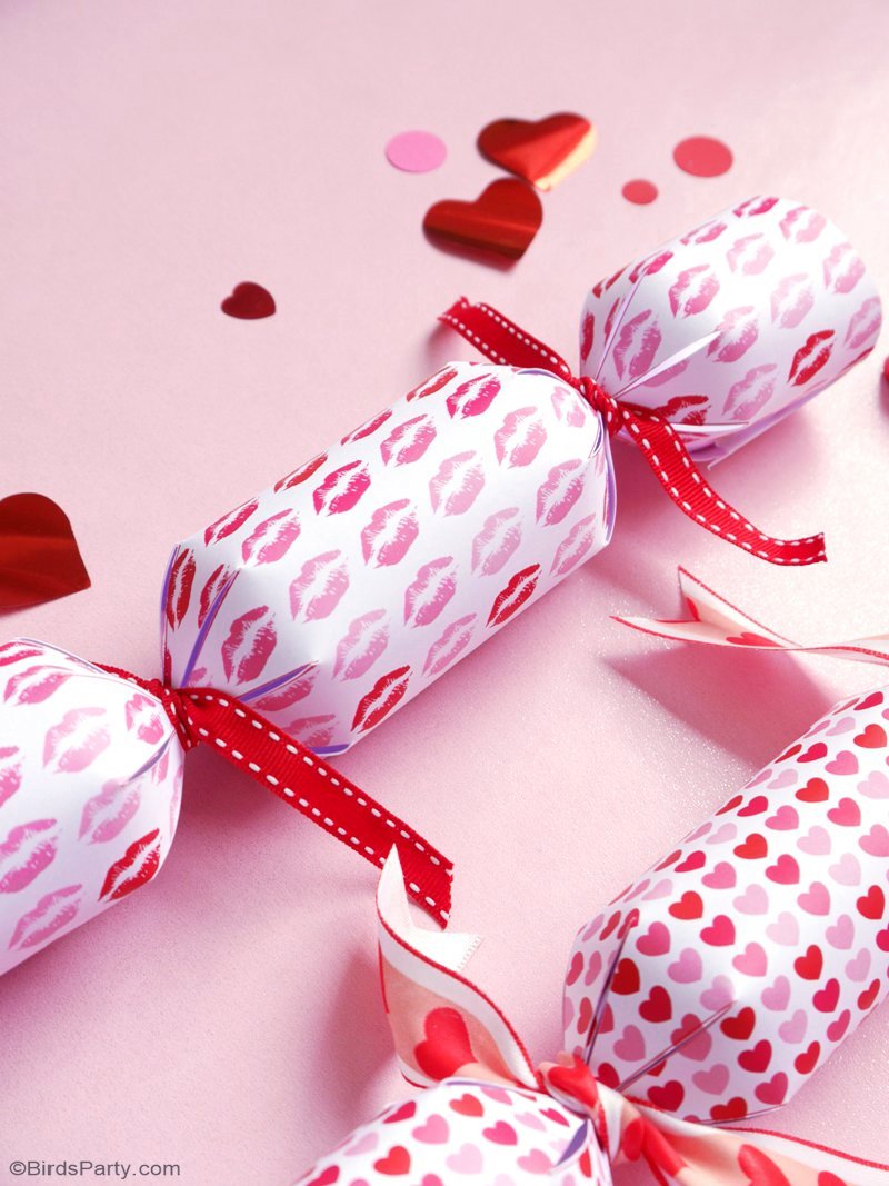 DIY Valentine's Day Crackers Party Favors - Party Ideas | Party