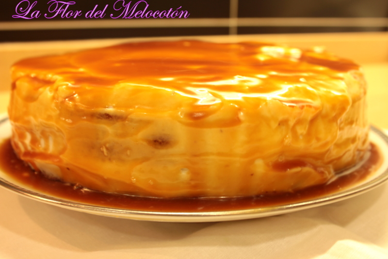 Tarta de calabaza y avellanas con crema de queso y caramelo salado