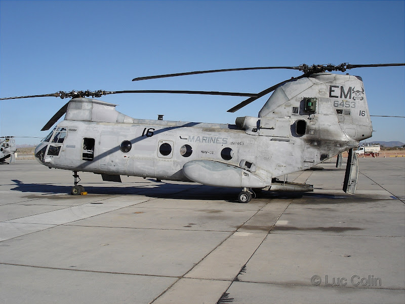 CH-46 Sea Knight US Marine Utility Helicopter