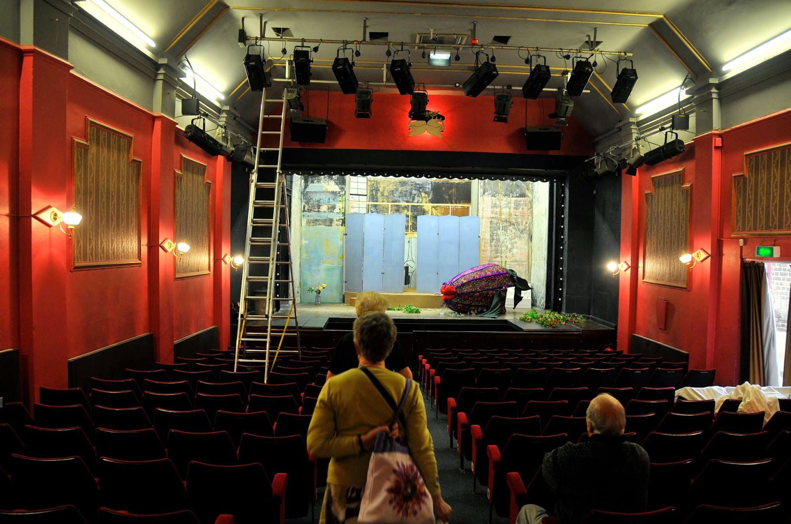 Arthur Pewty's maggot sandwich 500th edition.