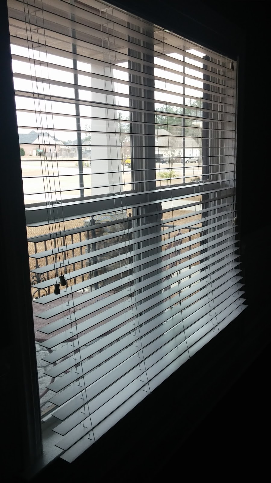 Your Organized Friend Spring Cleaning Dusting Blinds