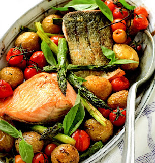 One-pan Salmon with Roast Asparagus One-pan Salmon with Roast Asparagus