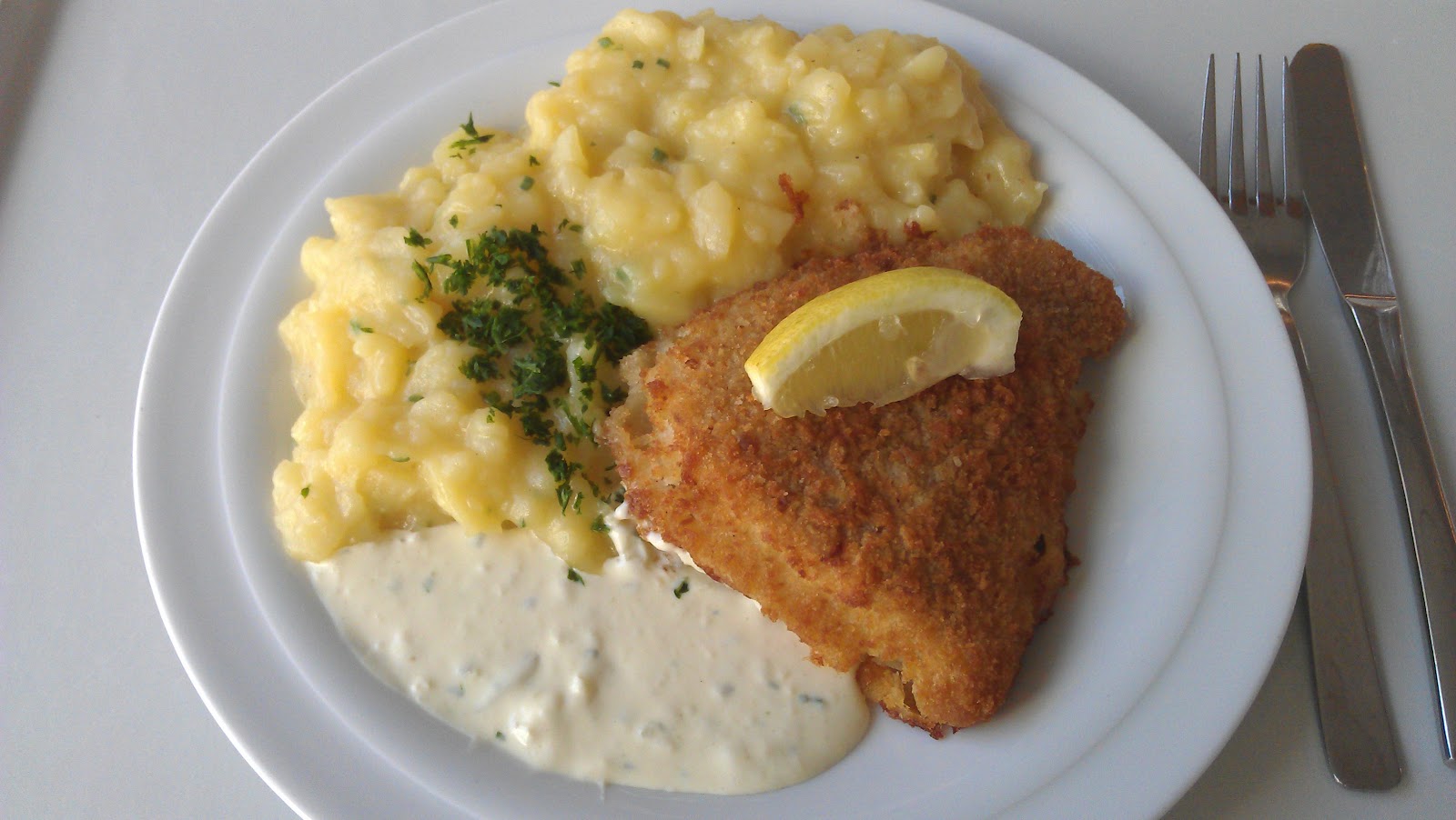 Was habe ich gestern gegessen?: Gebackenes Seelachsfilet mit Sauce ...