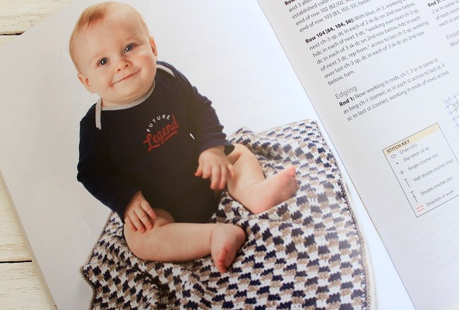 Crochet Books Textured Patchwork & Little Heroes ⋆ Lazy Daisy Jones