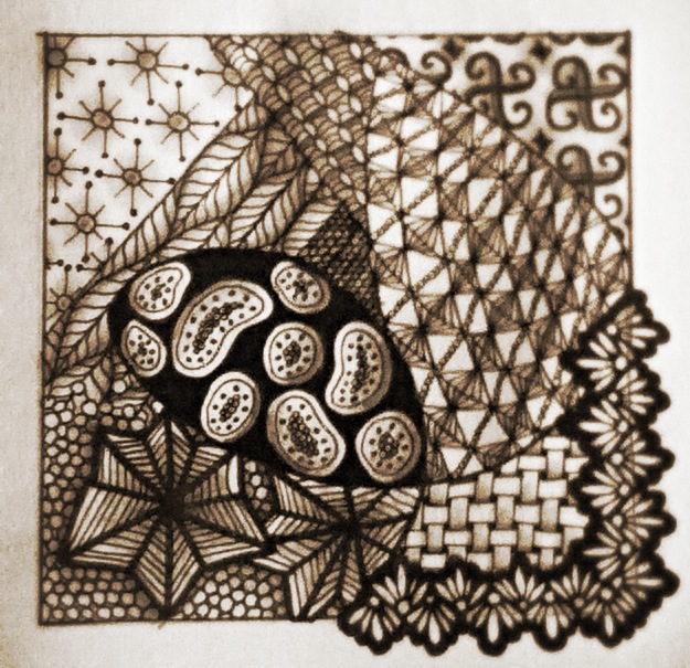 Tickled To Tangle: August 2013