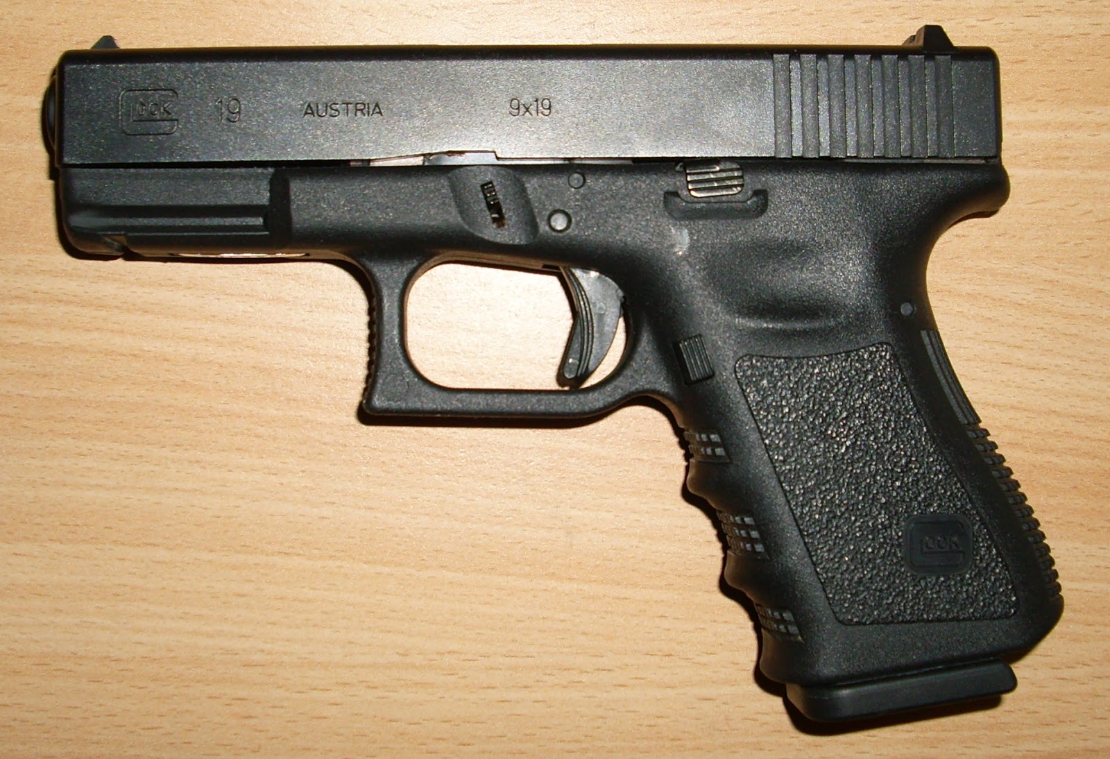 Coronel Von Rohaut: "Glock 19" para el SOCOM