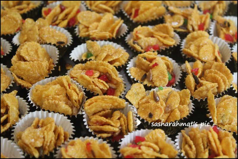 love to cook , love to eat honey cornflakes