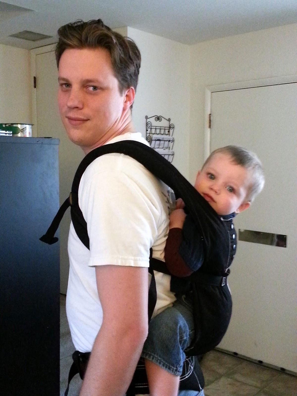 a Crunchy Mama Babywearing Soft Structured Carriers (SSCs)