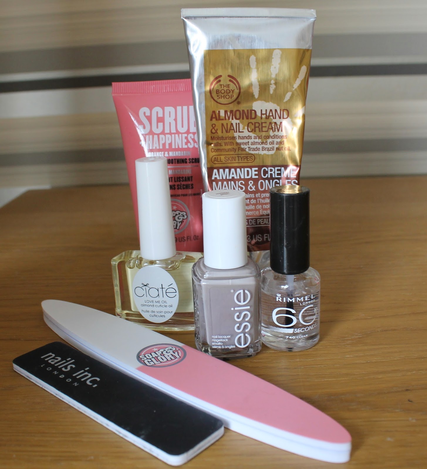 The Style Compulsion: Essie Master Plan 