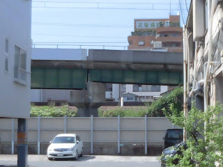港区内の大阪環状線の高架