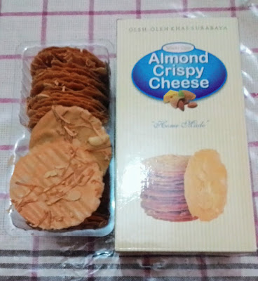 almond crispy wisata rasa surabaya