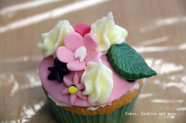 Pink Cupcake - ein Werk einer Schülerin Pink Cupcake - ein Werk einer Schülerin