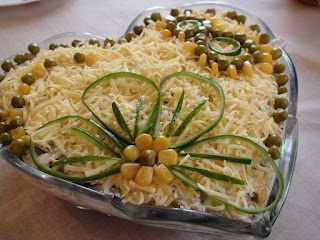 Салатик с курицей,грибами и сыром