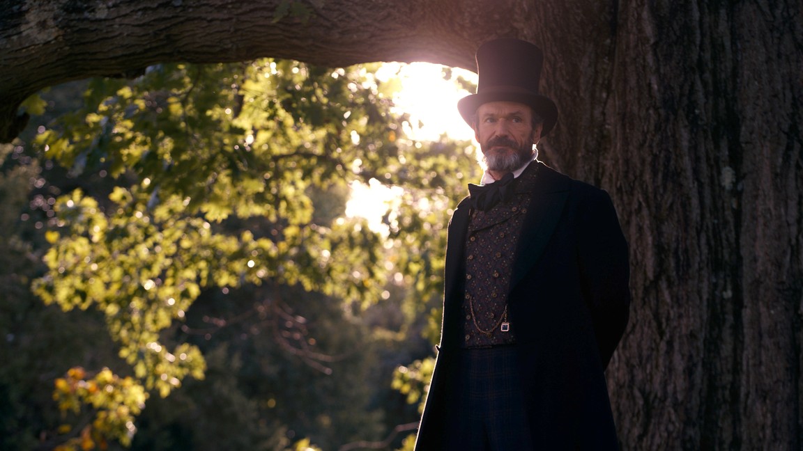 DICKINSON Series Trailers, Clips, Images and Poster | The Entertainment