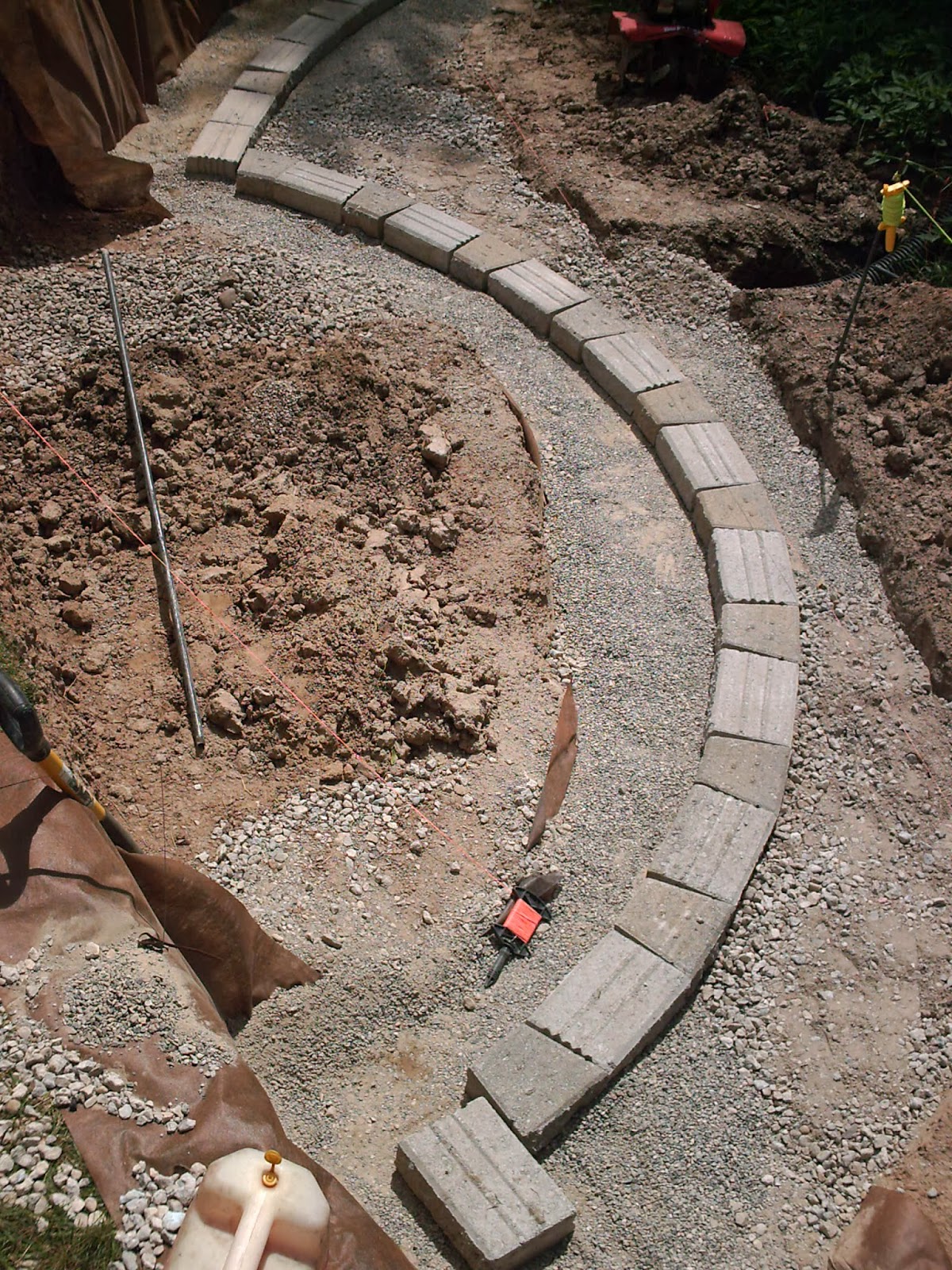 Landscape Design Guru How to Build a Retaining Wall in Michigan