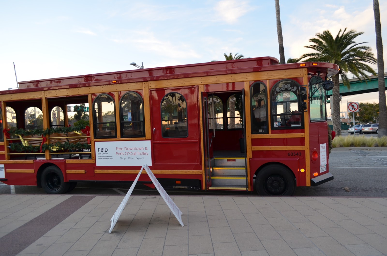 Fine Art Trekkin' San Pedro: San Pedro's Art Walk Comes Alive The First
