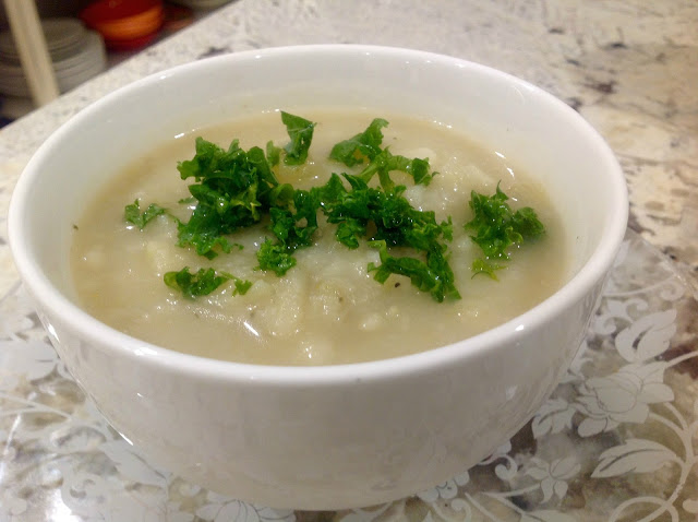 Easy potato leek soup 