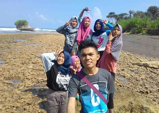 pantai muaragatah