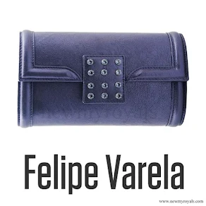Felipe Varela ocean blue leather clutch bag. Queen-Letizia