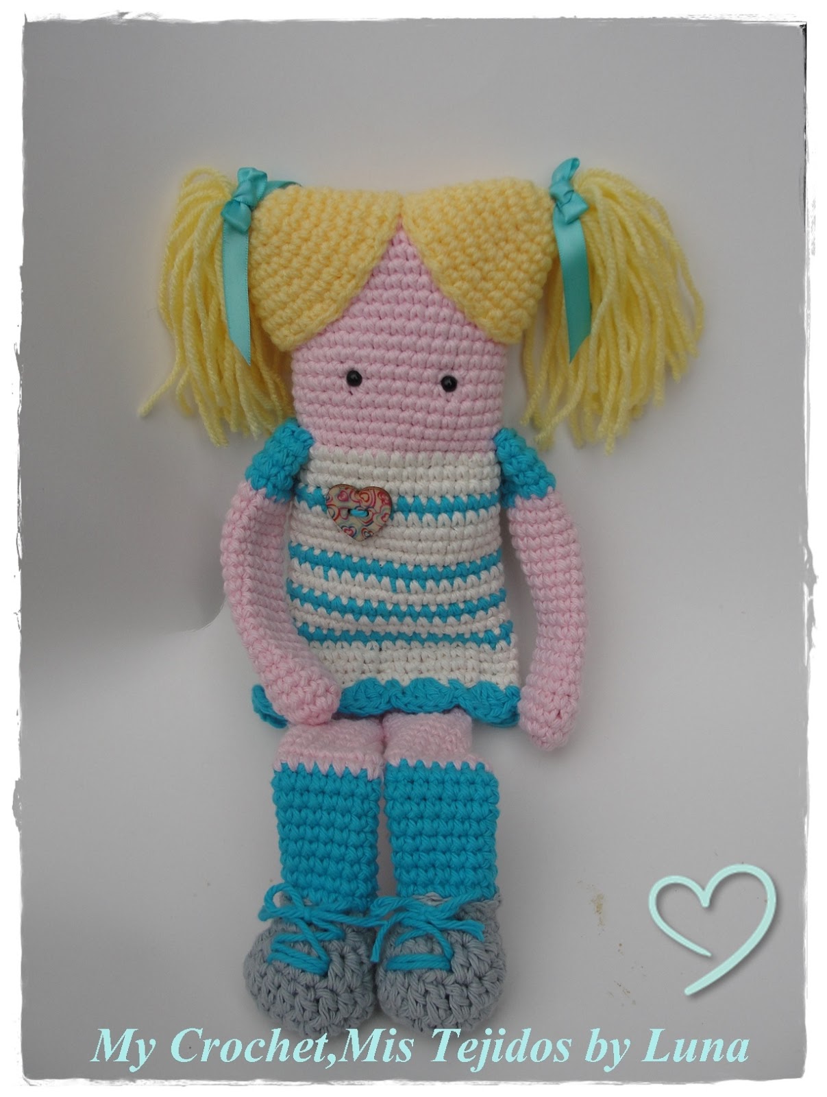 muñeca cuadrada amigurumi
