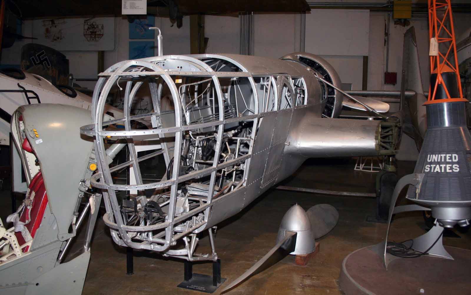 nhungdoicanh Abrams P1 Explorer