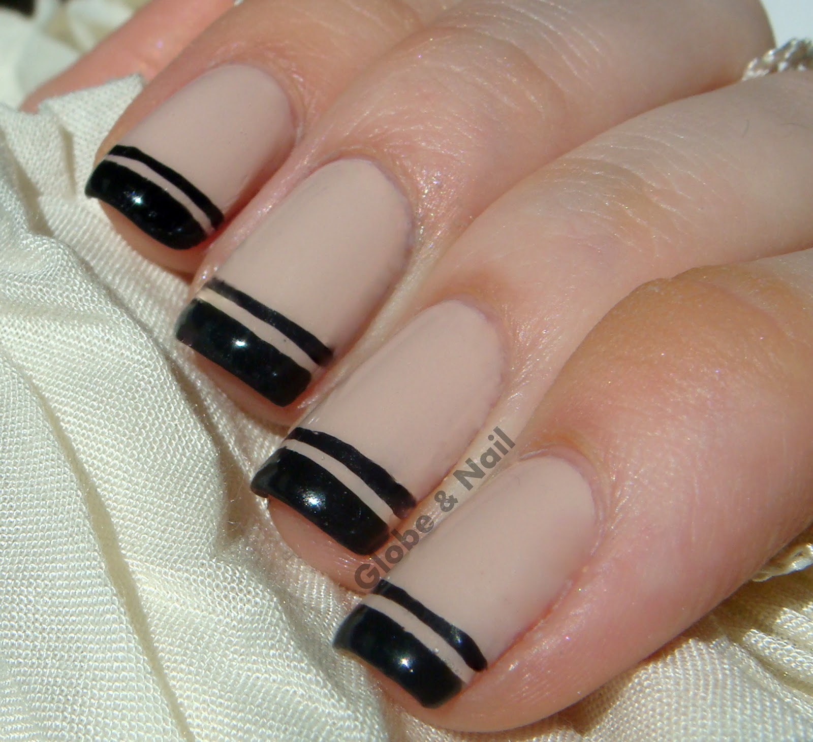 Globe & Nail: Double French Tip