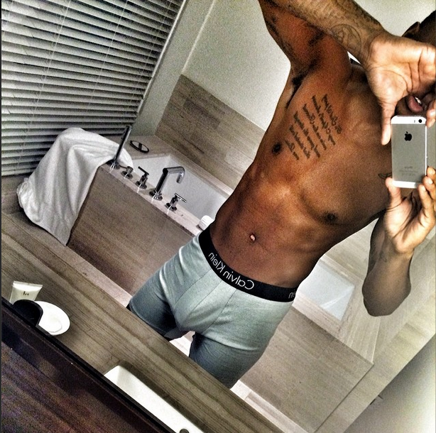 MaleCelebsUnleashed: Trey Songz Bulge