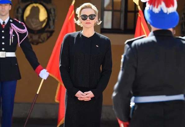 Prince Albert, Princess Charlene, Princess Caroline and Princess Stéphanie hosted President Xi Jinping and Peng Liyuan. Akris dress