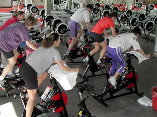 Bellas y Lindas: Beneficios de hacer spinning Bellas y Lindas: Beneficios de hacer spinning