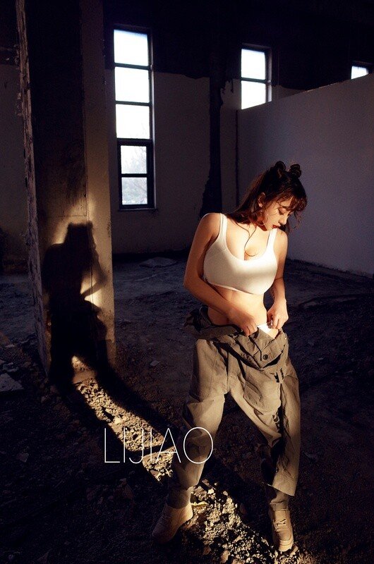 엄청난 거유모델