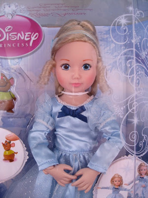 Disney Store Cinderella Singing Doll and Costume Set 11 1/2'' Gus Mouse NIB 