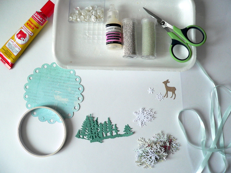 елочные игрушки шейкер. шейкер игрушка новогодняя. новогодняя открытка с крышкой от сметаны. поделка шейкер новогодняя. елочная игрушка шейкер с фотографией своими руками.