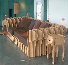 sillón de cartón