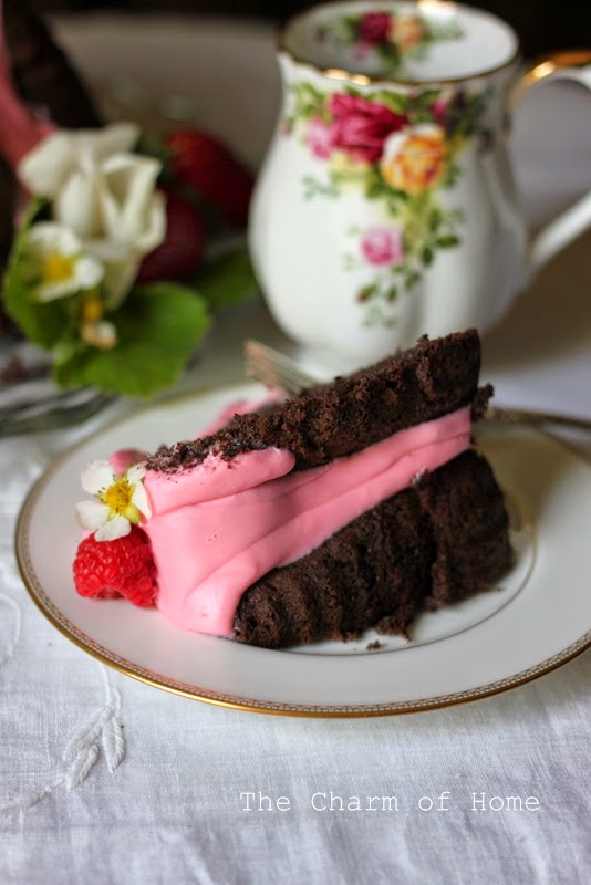 Fudge & Strawberry Cake Tea