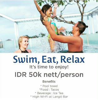 Lunner and Swimming in Best Western Kuta Beach Hotel Rooftop Pool