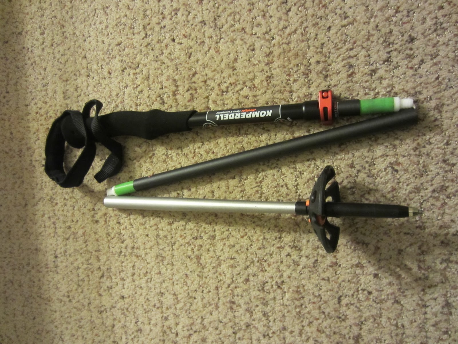 komperdell carbon ultralite vario 4 compact trekking poles