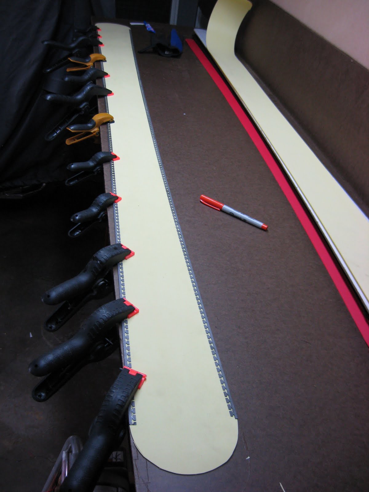 HOLUTA Ski Design Base and Edges