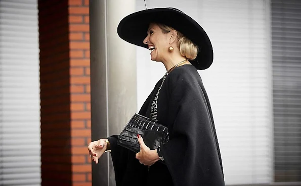 Queen Maxima of The Netherlands arrives to attend the award ceremony for the Tuinbouw Ondernemersprijs 2016 (Agriculture Entrepreneur Prize) at the Keukenhof flower show on January 6, 2016 in Lisse