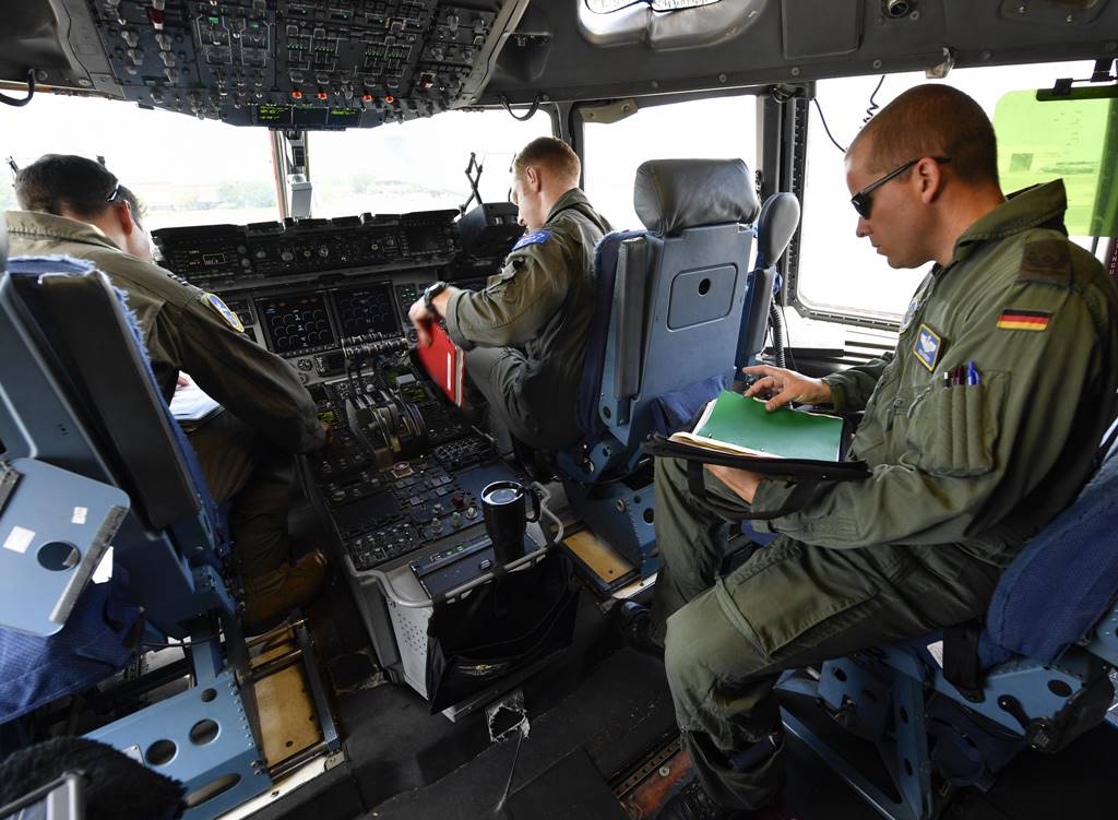 FOREIGN PILOTS FLY USAF C17 Blog Before Flight Air Forces News