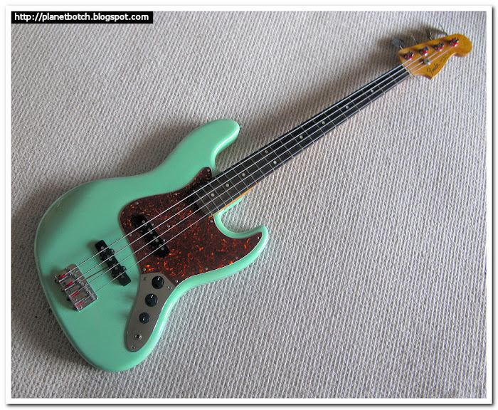 Fender MIJ Jazz Bass '62 Reissue sonic blue