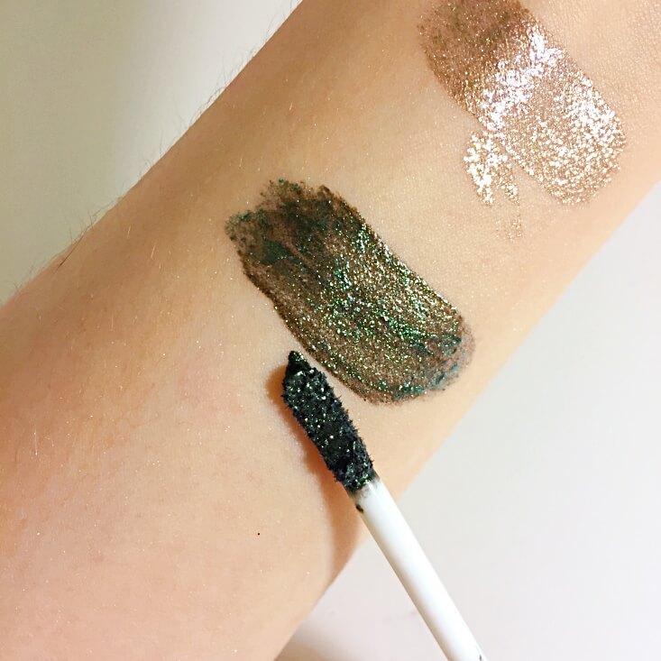 wet n wild megalast Liquid Catsuit Liquid Eyeshadow Emerald Gaze swatch wet n wild megalast Liquid Catsuit Liquid Eyeshadow Emerald Gaze swatch