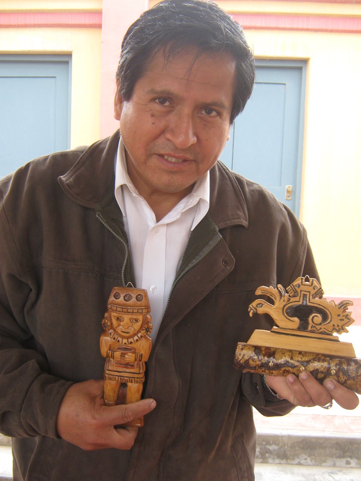 ARTE DE MADERA TALLADA: LAMPEX :EXPERTOS EN MADERAS TALLADAS ANTIGUAS Y